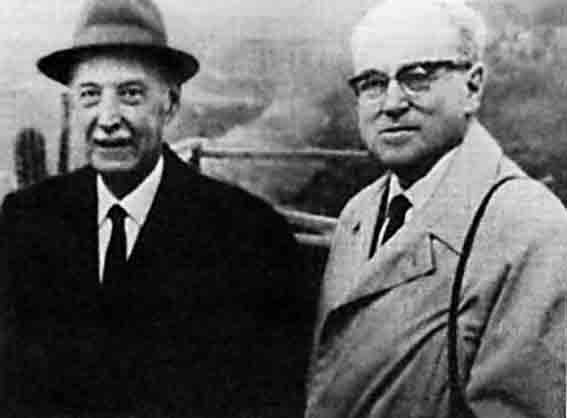 Л.А. Зильбер и П.Н. Грабар (Франция) на VII Всемирном 
противораковом конгрессе